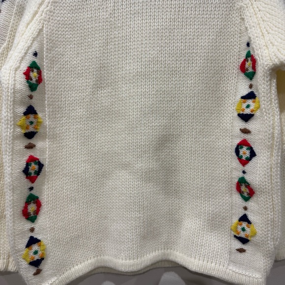 Vtg 70's Crewel Embroidered Knit Sweater Dayne Taylor White Turtleneck, Small - Picture 2 of 5
